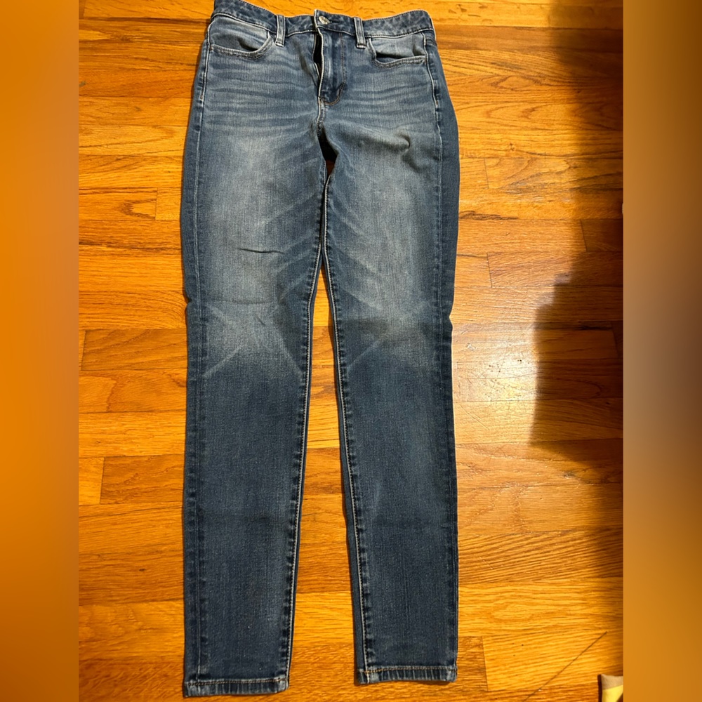 American eagle size 4 gently worn skinny jean